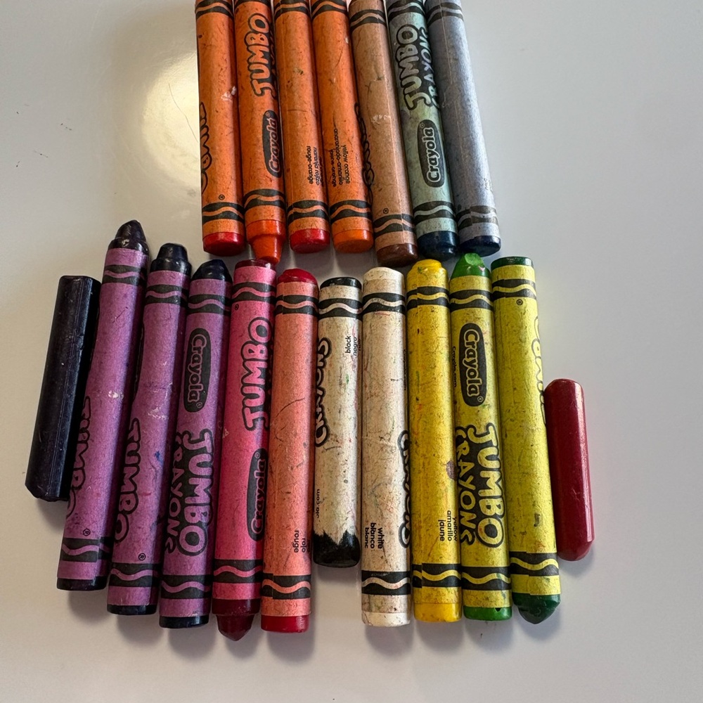 Crayola Jumbo Crayons in Pink and Purple